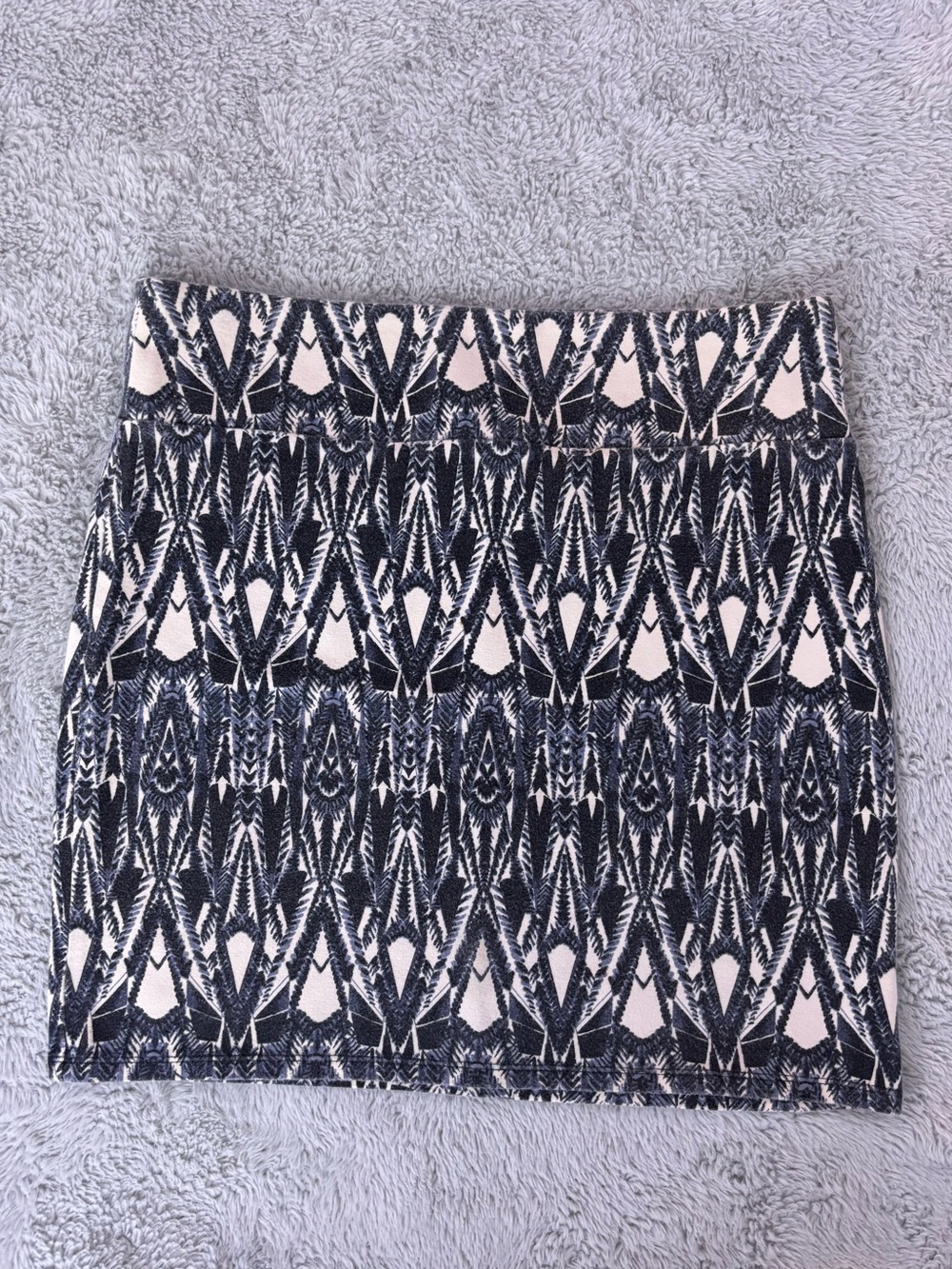 American Eagle Outfitters Black and White Geometric Mini Skirt